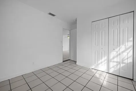 5400 Nw 18th Street Lauderhill FL 33313
