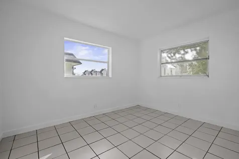 5400 Nw 18th Street Lauderhill FL 33313