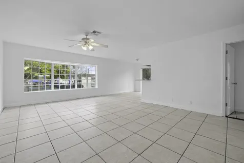 5400 Nw 18th Street Lauderhill FL 33313