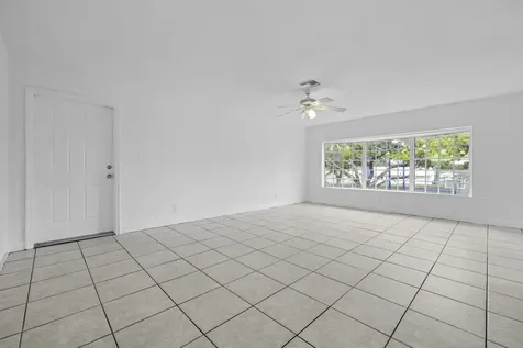5400 Nw 18th Street Lauderhill FL 33313