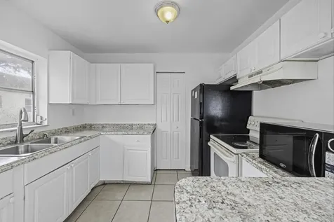 5400 Nw 18th Street Lauderhill FL 33313