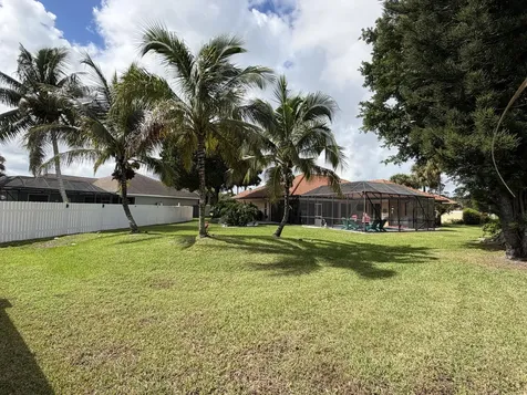9050 Cypress Hollow Drive Palm Beach Gardens FL 33418