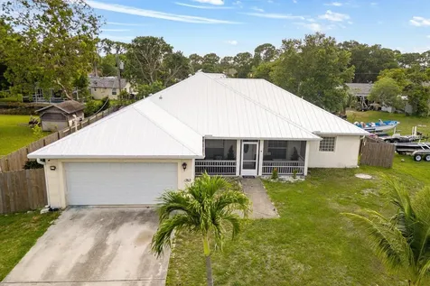 1762 Se Aires Lane Port Saint Lucie FL 34984