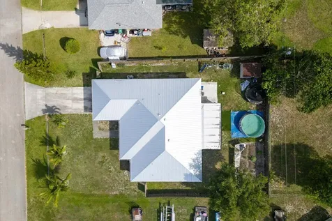 1762 Se Aires Lane Port Saint Lucie FL 34984