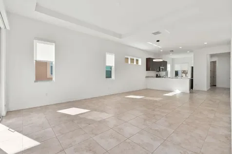 9189 Sw Pepoli Way Port Saint Lucie FL 34987