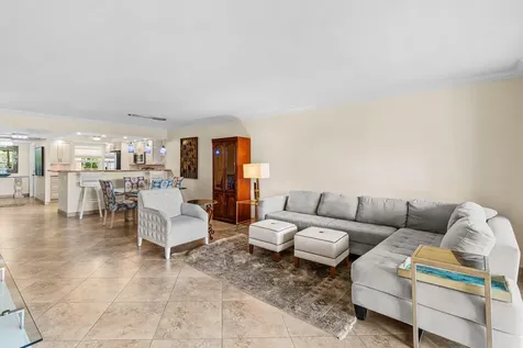 3505 Oaks Way Pompano Beach FL 33069