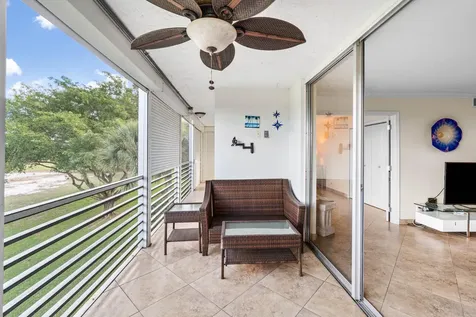 3505 Oaks Way Pompano Beach FL 33069