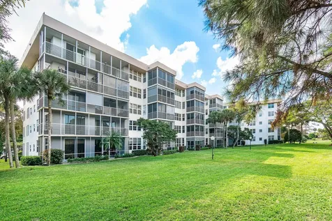 3505 Oaks Way Pompano Beach FL 33069