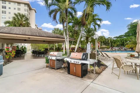 3505 Oaks Way Pompano Beach FL 33069