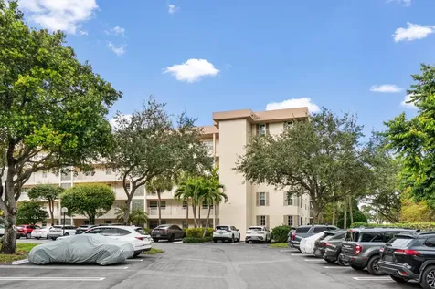 3505 Oaks Way Pompano Beach FL 33069