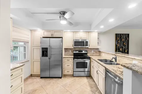 3505 Oaks Way Pompano Beach FL 33069