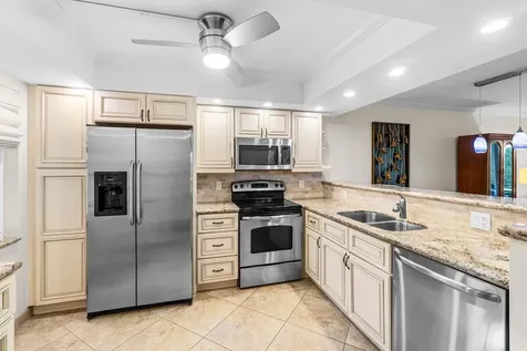 3505 Oaks Way Pompano Beach FL 33069