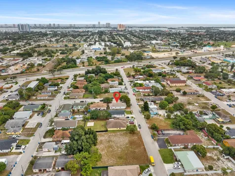 3011 Avenue M Riviera Beach FL 33404