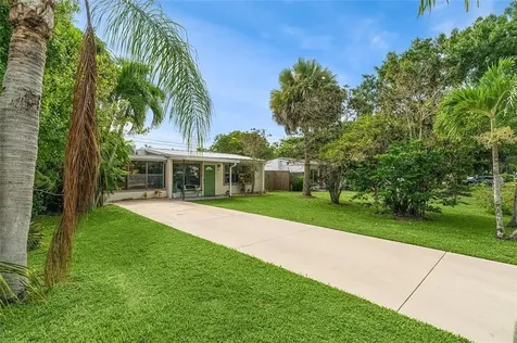 1370 4th Court Vero Beach FL 32960