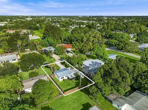 1370 4th Court Vero Beach FL 32960