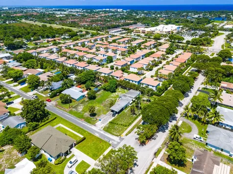 335 Gulfstream Boulevard Boynton Beach FL 33435