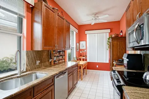 1553 Nw Amherst Drive Saint Lucie West FL 34986