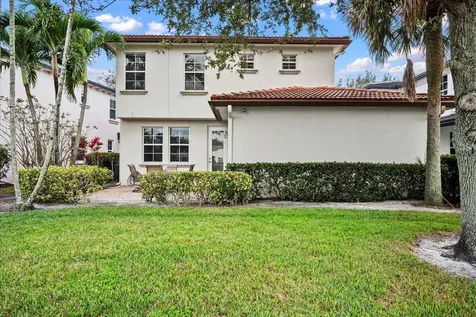 647 Castle Drive Palm Beach Gardens FL 33410