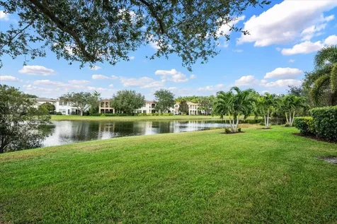 647 Castle Drive Palm Beach Gardens FL 33410