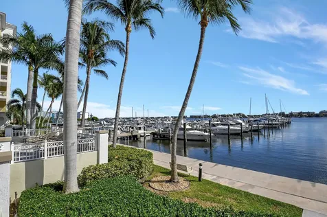 802 W Windward Way Lantana FL 33462