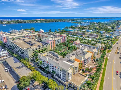 802 W Windward Way Lantana FL 33462