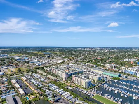 802 W Windward Way Lantana FL 33462