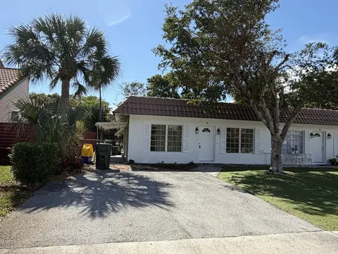 82 Lariat Circle Boca Raton FL 33487
