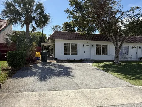 82 Lariat Circle Boca Raton FL 33487