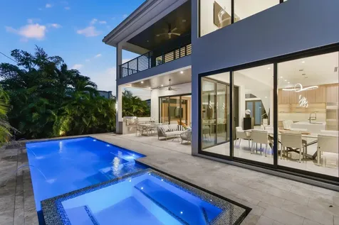 1050 Ne 3rd Avenue Boca Raton FL 33432