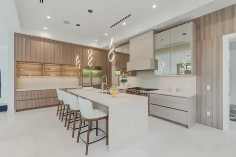 1050 Ne 3rd Avenue Boca Raton FL 33432