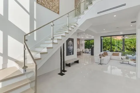 1050 Ne 3rd Avenue Boca Raton FL 33432