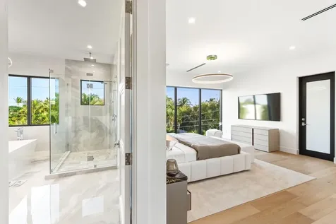 1050 Ne 3rd Avenue Boca Raton FL 33432