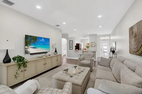 10672 Royal Caribbean Circle Boynton Beach FL 33437