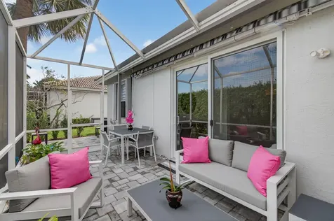10672 Royal Caribbean Circle Boynton Beach FL 33437