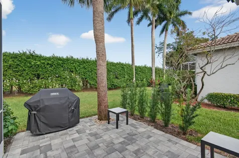 10672 Royal Caribbean Circle Boynton Beach FL 33437