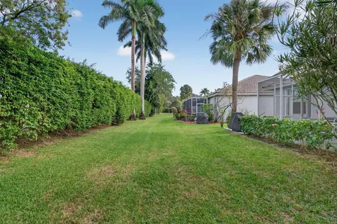 10672 Royal Caribbean Circle Boynton Beach FL 33437