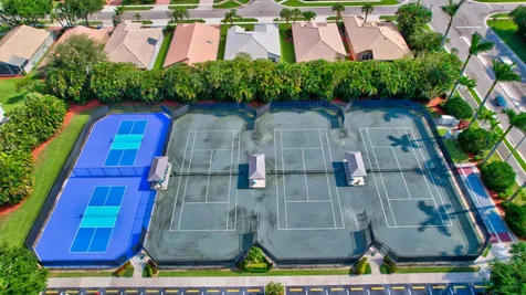 10672 Royal Caribbean Circle Boynton Beach FL 33437