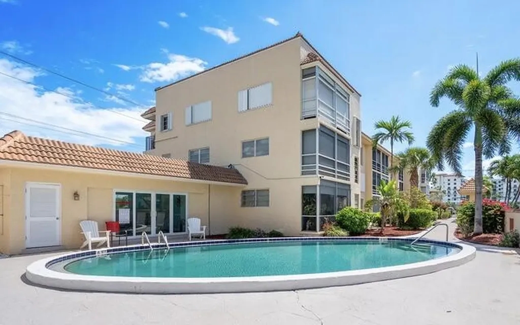 331 Sw 8th Street Boca Raton FL 33432