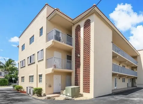 331 Sw 8th Street Boca Raton FL 33432