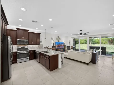 13653 Sw Oceanus Boulevard Port Saint Lucie FL 34987