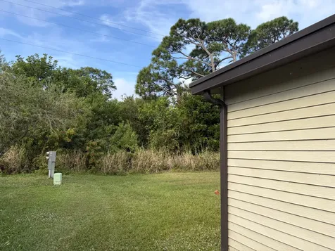 202 Travis Cay Place Fort Pierce FL 34982