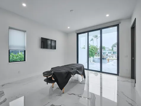 2751 Ne 22nd Court Pompano Beach FL 33062
