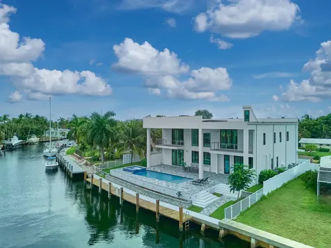 2751 Ne 22nd Court Pompano Beach FL 33062