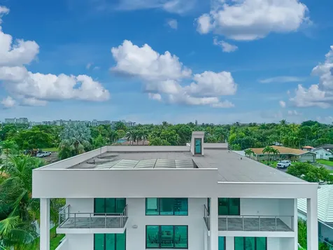 2751 Ne 22nd Court Pompano Beach FL 33062