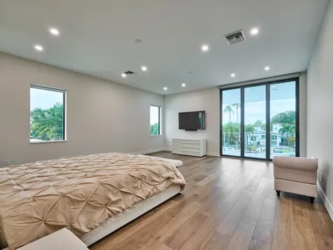 2751 Ne 22nd Court Pompano Beach FL 33062