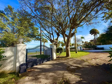 1009 S Indian River Drive Fort Pierce FL 34950
