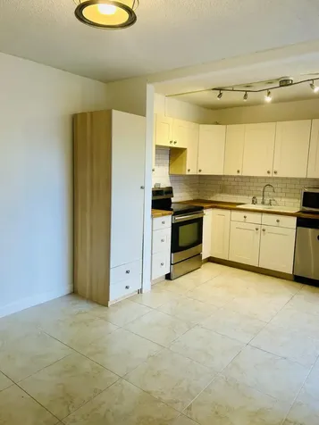 31 Lake Arbor Drive Palm Springs FL 33461