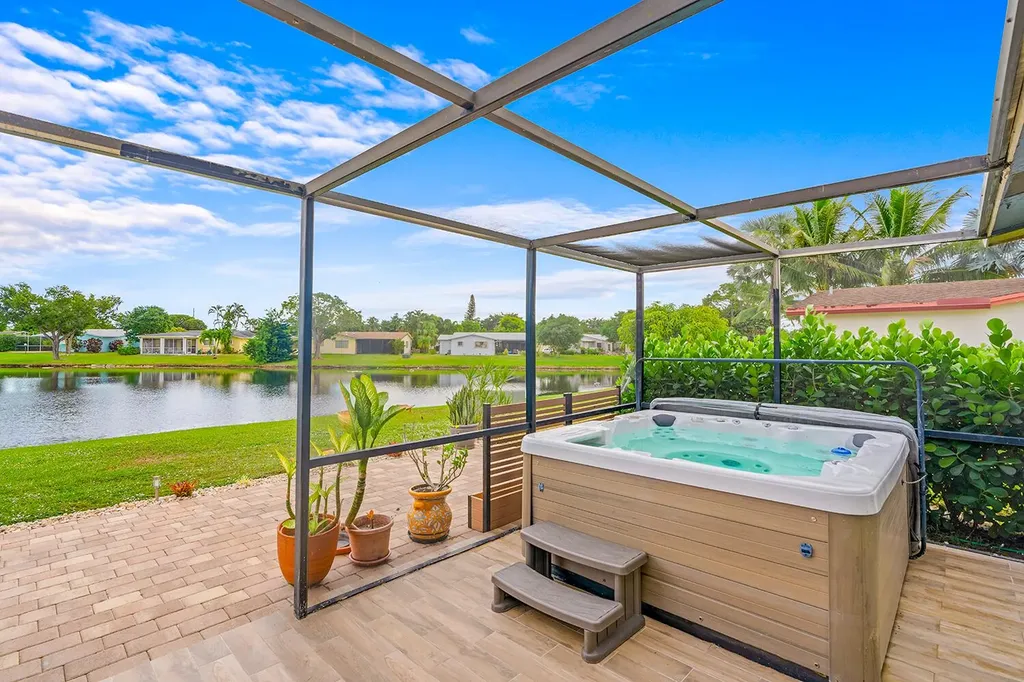 14624 Country Side Lane Delray Beach FL 33484