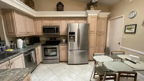 6165 Sunny Pointe Circle Delray Beach FL 33484
