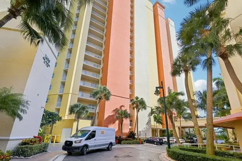 2640 Lake Shore Drive Riviera Beach FL 33404